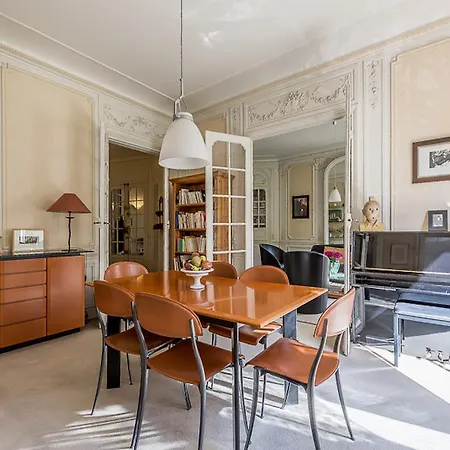 Parisian Chic For 5 Invalides Breteuil 3 Paris